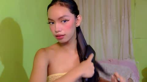 lovely_nephi_intown online show from March 5, 2026, 3:19 pm