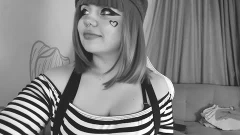 Paris Rose online show from March 13, 2026, 7:26 am