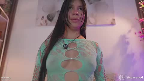 Snapshot of lovely_queens chatting on July 8, 2026, 11:15 am online show from July 8, 2026, 11:15 am