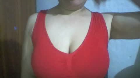 Snapshot of lovely_sweet_girl chatting on December 18, 2024, 9:14 am katrina follow me guys online show from December 18, 2024, 9:14 am