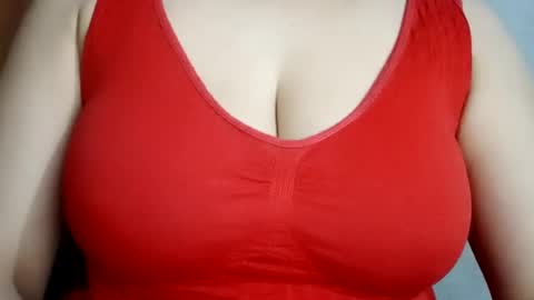 Snapshot of lovely_sweet_girl chatting on February 15, 2025, 3:20 am katrina follow me guys online show from February 15, 2025, 3:20 am