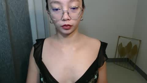 Snapshot of lovely_sweetiex chatting on November 12, 2025, 12:44 am call me Ann online show from November 12, 2025, 12:44 am