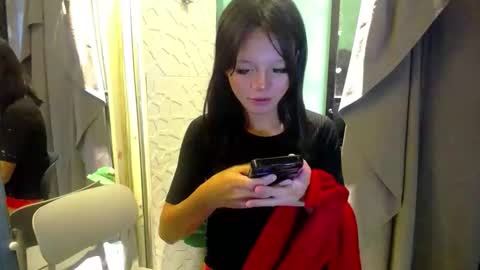 Thea  online show from May 10, 2026, 8:25 pm
