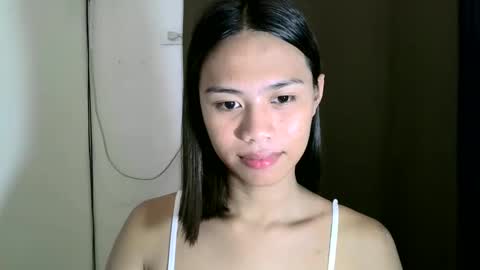 Snapshot of lovely_yvoneslutty chatting on September 16, 2025, 2:45 am lovely_yvoneslutty online show from September 16, 2025, 2:45 am