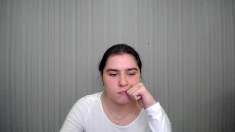 lovelyangel_xx online show from December 10, 2024, 12:27 pm