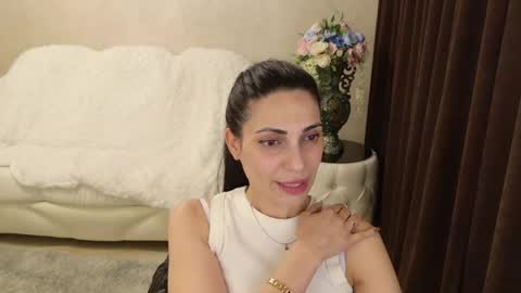 Snapshot of lovelybeatricee chatting on June 5, 2026, 6:35 pm Beatrice online show from June 5, 2026, 6:35 pm