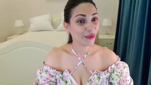 Snapshot of lovelybeatricee chatting on June 18, 2026, 12:31 pm Beatrice online show from June 18, 2026, 12:31 pm