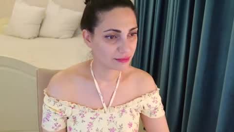 Snapshot of lovelybeatricee chatting on July 28, 2026, 8:52 pm Beatrice online show from July 28, 2026, 8:52 pm