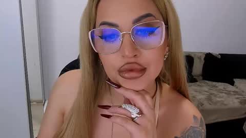 PrAllinXXXa online show from January 6, 2026, 11:07 pm