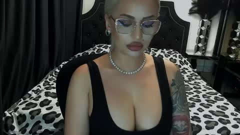 PrAllinXXXa online show from May 4, 2026, 9:55 pm