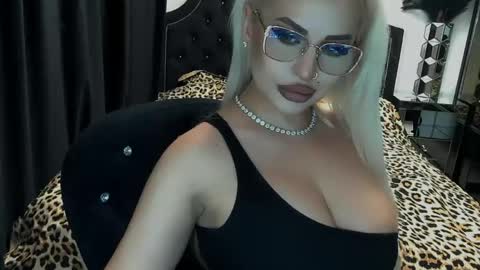PrAllinXXXa online show from June 3, 2026, 12:35 am