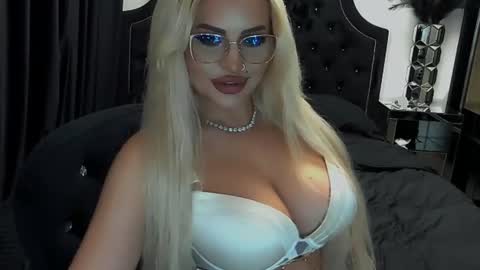 PrAllinXXXa online show from June 9, 2026, 10:21 pm