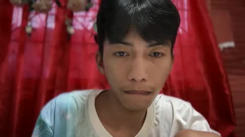 lovelyboy_jm online show from May 3, 2026, 9:54 pm