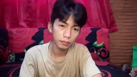 lovelyboy_jm online show from May 18, 2026, 12:29 am