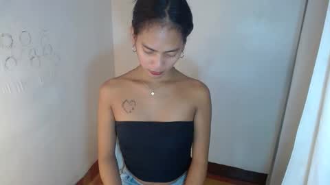 Snapshot of lovelycarmilla chatting on September 26, 2025, 10:47 pm Carnilla online show from September 26, 2025, 10:47 pm