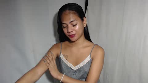 Snapshot of lovelycarmilla chatting on February 9, 2026, 2:32 pm Carnilla online show from February 9, 2026, 2:32 pm