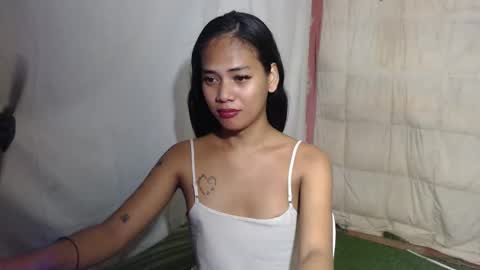 Snapshot of lovelycarmilla chatting on April 9, 2026, 12:54 pm Carnilla online show from April 9, 2026, 12:54 pm
