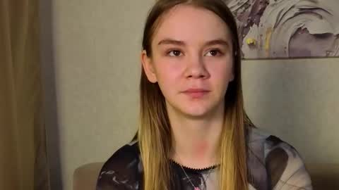 lovelygracee online show from December 2, 2025, 2:34 pm