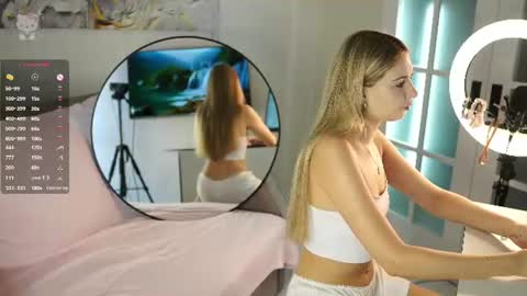 Snapshot of lovelygracee chatting on June 15, 2026, 2:52 pm lovelygracee online show from June 15, 2026, 2:52 pm