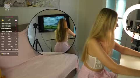 lovelygracee online show from June 18, 2026, 4:22 pm