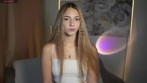 lovelygracee online show from July 22, 2026, 3:37 pm