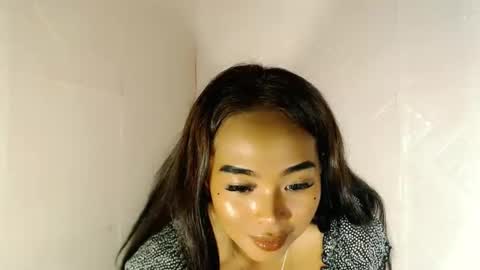 Snapshot of lovelykayleexx chatting on December 13, 2024, 1:12 pm ara online show from December 13, 2024, 1:12 pm