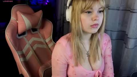 Snapshot of lovelykristii chatting on May 24, 2026, 10:37 pm hristie online show from May 24, 2026, 10:37 pm