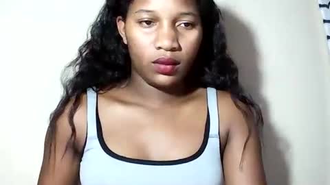 Snapshot of lovelylarra chatting on June 3, 2026, 6:24 pm lovelylarra online show from June 3, 2026, 6:24 pm
