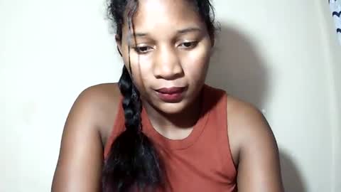 Snapshot of lovelylarra chatting on June 12, 2026, 9:46 pm lovelylarra online show from June 12, 2026, 9:46 pm