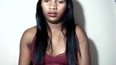 Snapshot of lovelylarra chatting on June 25, 2026, 7:35 am lovelylarra online show from June 25, 2026, 7:35 am
