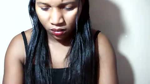Snapshot of lovelylarra chatting on July 4, 2026, 9:04 am lovelylarra online show from July 4, 2026, 9:04 am