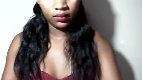 Snapshot of lovelylarra chatting on July 11, 2026, 8:44 pm lovelylarra online show from July 11, 2026, 8:44 pm