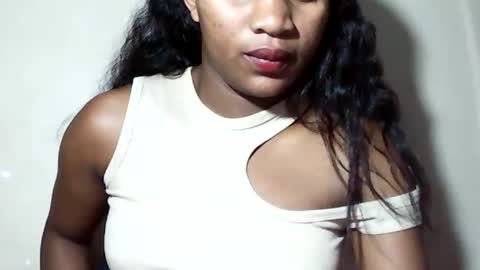 Snapshot of lovelylarra chatting on July 17, 2026, 8:03 pm lovelylarra online show from July 17, 2026, 8:03 pm