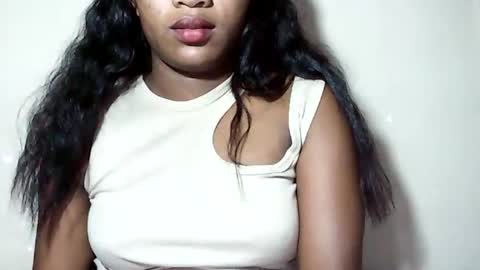 Snapshot of lovelylarra chatting on July 18, 2026, 8:07 am lovelylarra online show from July 18, 2026, 8:07 am