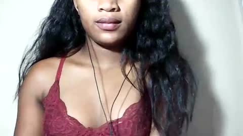 Snapshot of lovelylarra chatting on July 28, 2026, 8:52 pm lovelylarra online show from July 28, 2026, 8:52 pm