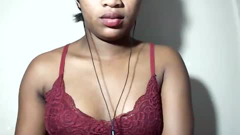 Snapshot of lovelylarra chatting on July 29, 2026, 9:02 pm lovelylarra online show from July 29, 2026, 9:02 pm