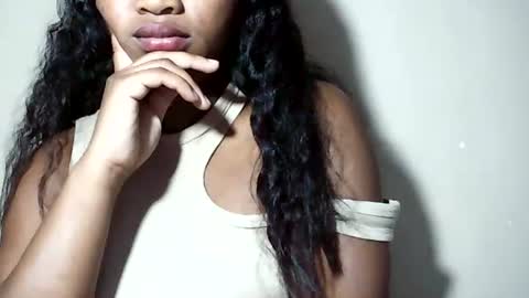 Snapshot of lovelylarra chatting on July 31, 2026, 10:09 pm lovelylarra online show from July 31, 2026, 10:09 pm
