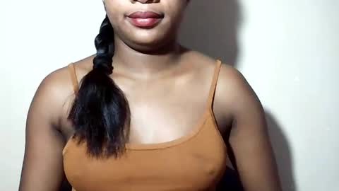 Snapshot of lovelylarra chatting on August 5, 2026, 7:49 pm lovelylarra online show from August 5, 2026, 7:49 pm