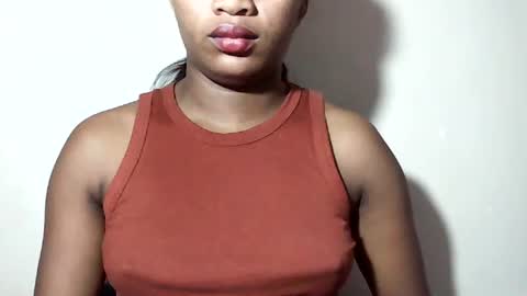 Snapshot of lovelylarra chatting on August 6, 2026, 9:06 pm lovelylarra online show from August 6, 2026, 9:06 pm
