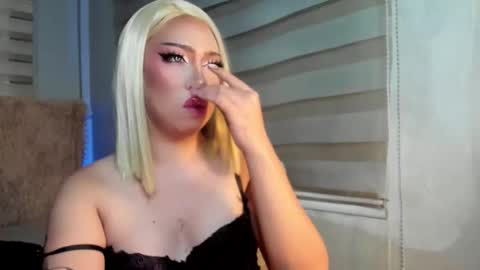 Rebeca online show from September 11, 2025, 5:46 pm