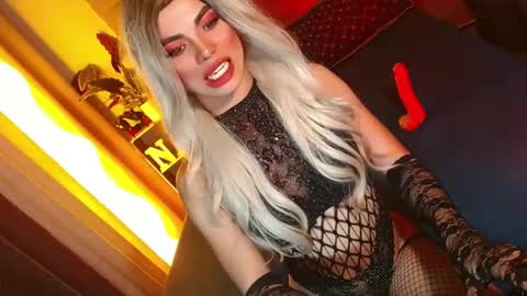 lovelymiss_shyna11 online show from May 27, 2026, 5:32 pm
