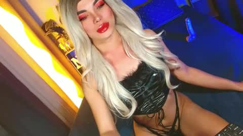 lovelymiss_shyna11 online show from June 28, 2026, 2:39 am