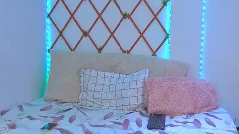 Snapshot of lovelymoon_ chatting on July 7, 2026, 11:31 pm lovelymoon_ online show from July 7, 2026, 11:31 pm