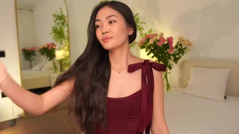 kim online show from December 2, 2025, 7:36 am