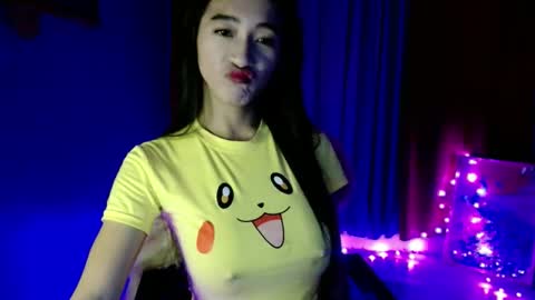 lovelypetite143 online show from March 21, 2026, 4:28 am