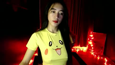 lovelypetite143 online show from April 6, 2026, 5:30 am