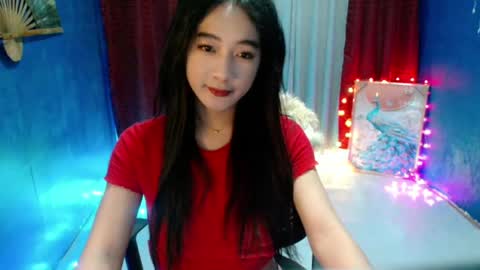 lovelypetite143 online show from August 1, 2026, 8:24 am