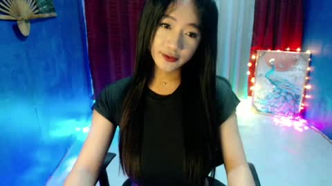 lovelypetite143 online show from August 3, 2026, 5:27 pm