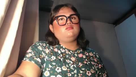 Snapshot of lovelypinaychubsx chatting on December 28, 2024, 2:53 pm lovely online show from December 28, 2024, 2:53 pm