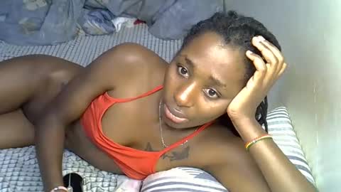 lovelytin online show from November 13, 2025, 8:19 pm